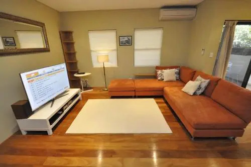 Glebe Self-Contained Modern One-Bedroom Apartment (47ROS)