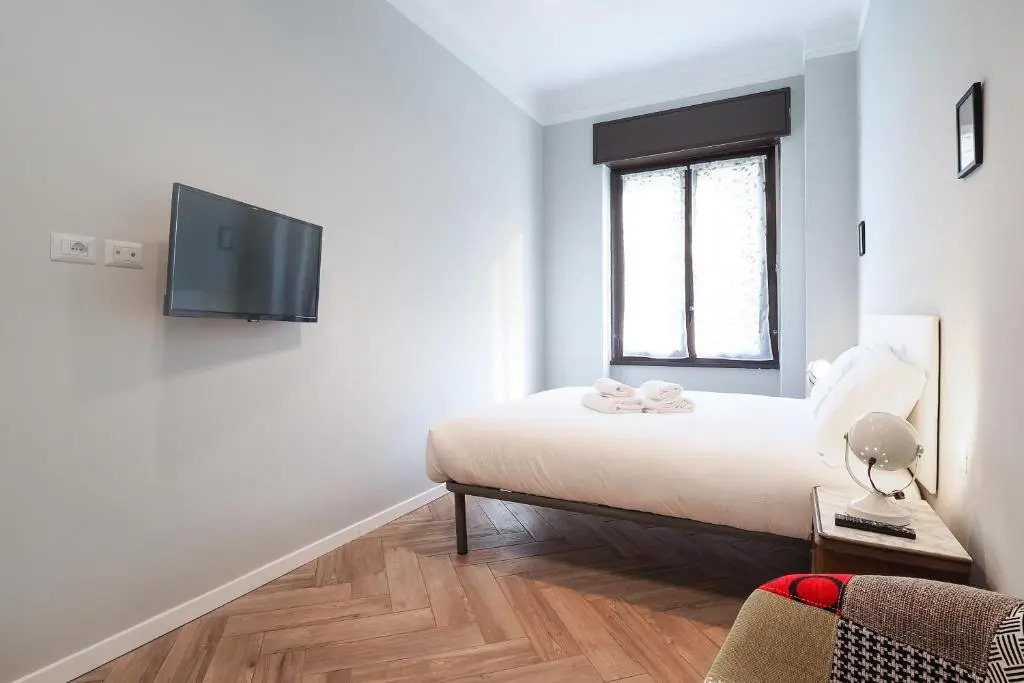 Ferrante Aporti Flats