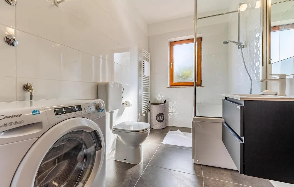 Awesome Apartment in Pula With Wifi and 5 Bedrooms