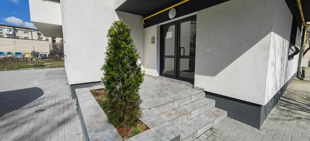 Apartament situat in bloc nou New building apartments self check in