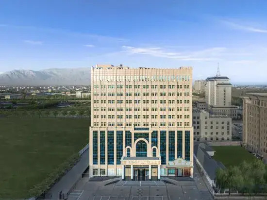 Echarm Hotel (Zhangye West Railway Station Bell Tower Area)