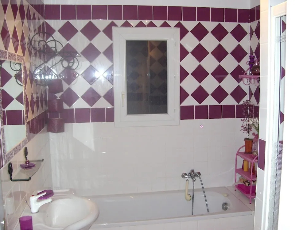 Villa With 4 Bedrooms In Villeneuve Loubet With Private Pool Enclosed Garden And Wifi