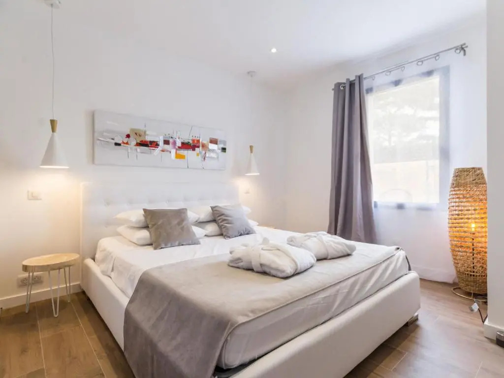 Gîtes avec piscine chauffée, SPA, proche plage et commerces, jardin privatif et tout compris - FR-1-306-1207