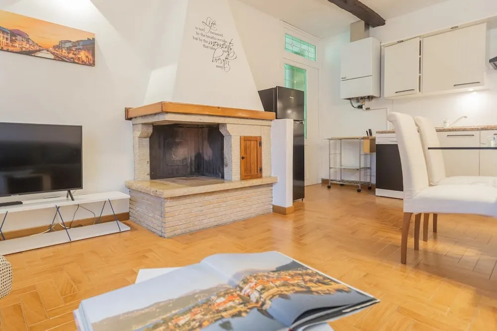 Volta Apartment by Rent all Como