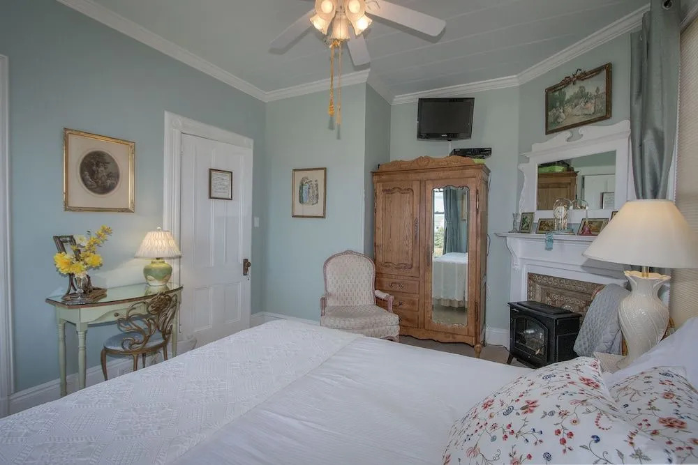 Shorecrest Bed and Breakfast