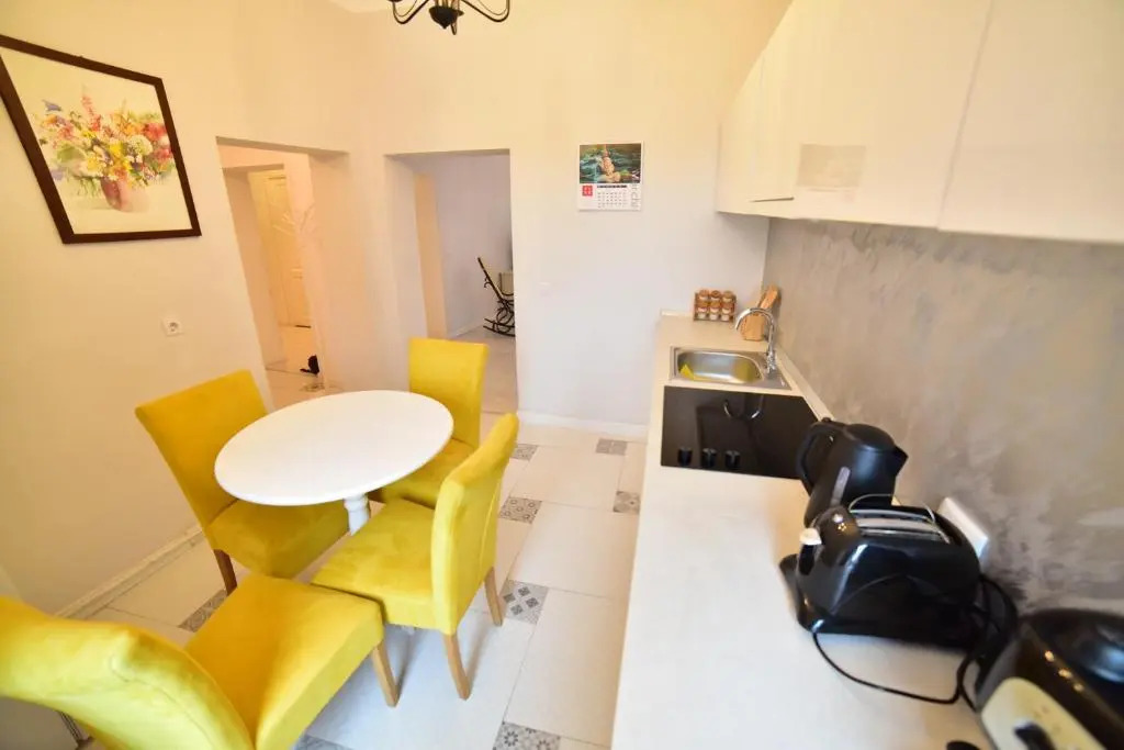 Anna's Guest House
