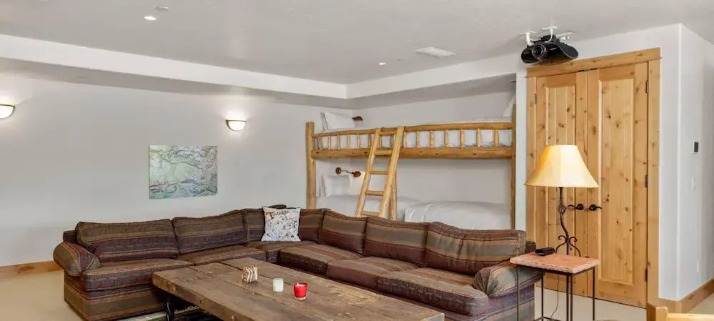 Campbell Peak Retreat by Exceptional Stays