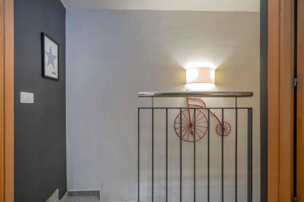 Bright and modern Duplex with terrace in Eixample district P1