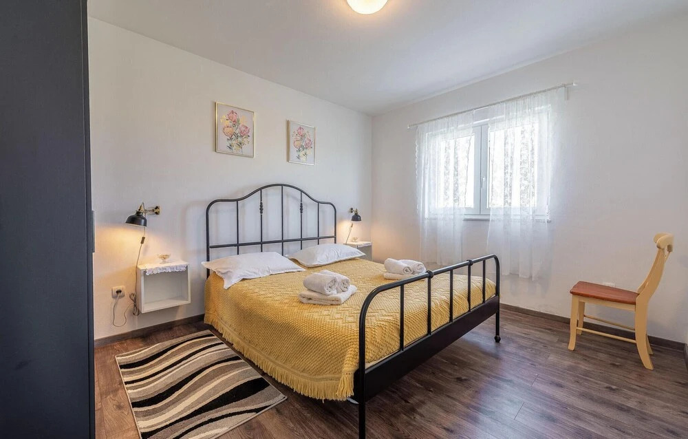 Nice Apartment in Privlaka With 1 Bedrooms and Wifi