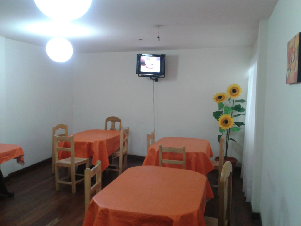Hostal Isidoros - Terminal de Buses