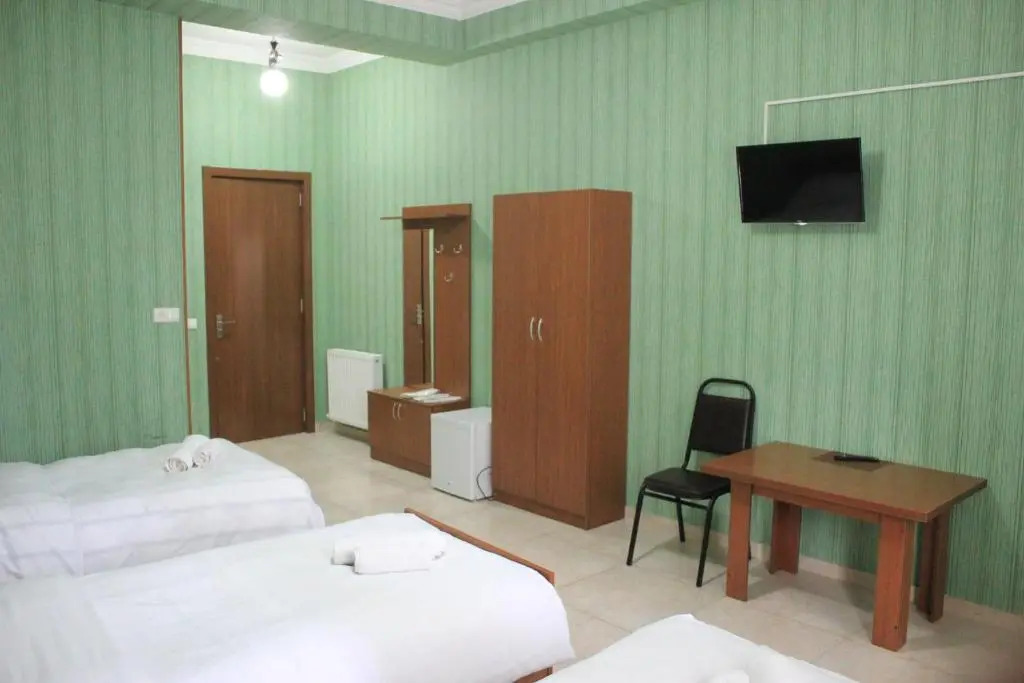 Hotel2005