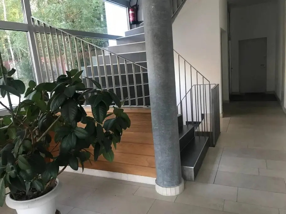 Spacious and bright 2 bedroom apartment with terrace