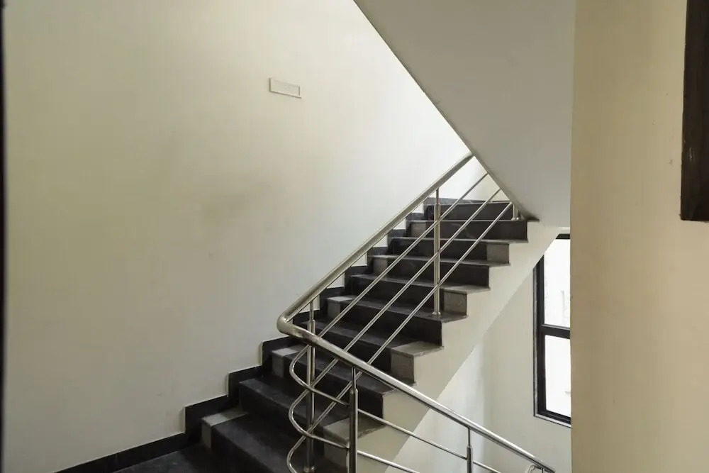 Uk Service Apartment by OYO Rooms
