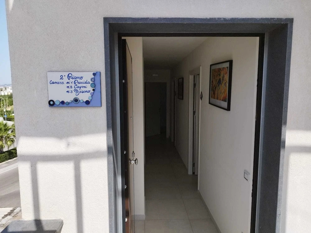 HAPPYROOMS
