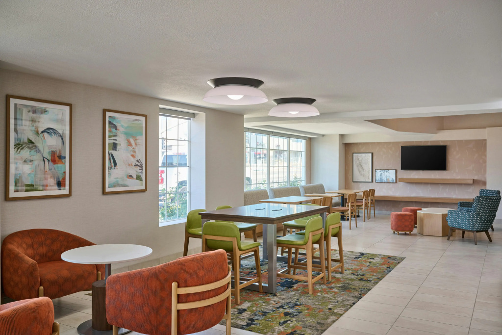 Hampton Inn & Suites Hermosa Beach