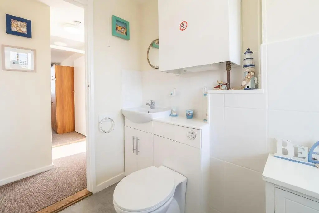 18 Undercliffe