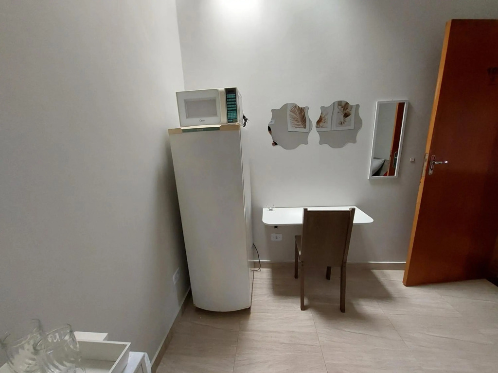 Kitnets bem localizada, próx ao centro!