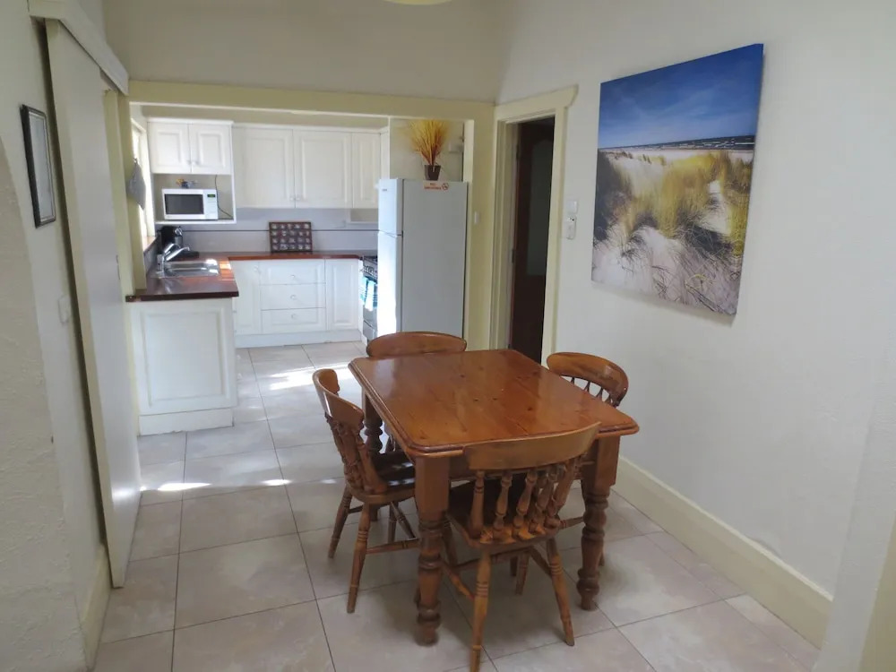 Glenelg Holiday /corporate Accommodation