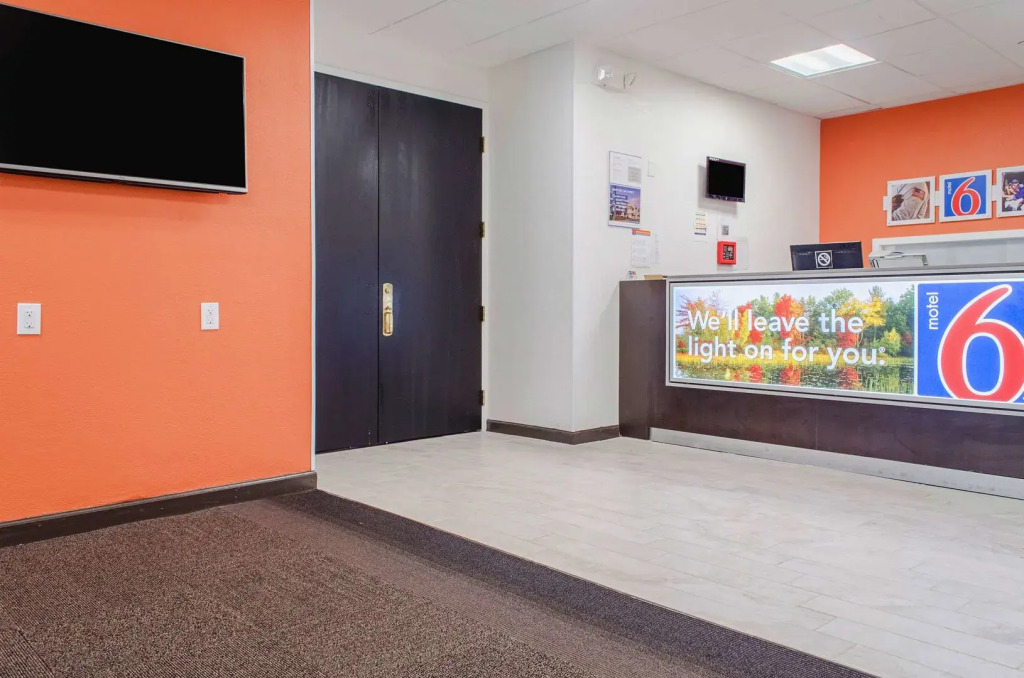 Motel 6-Brockton, MA