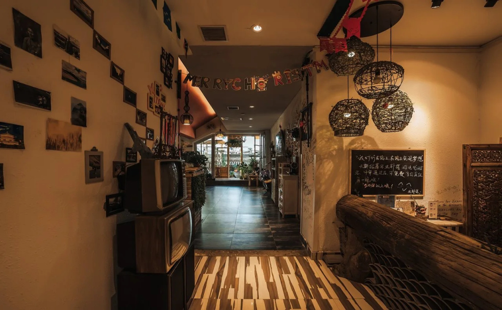 Zerg Backpackers Youth Hostel