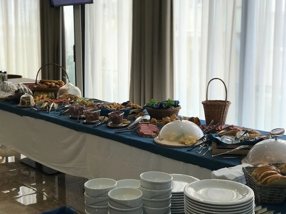 Blue Marine Beach Hotel