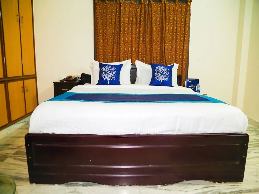 Capital O 7141 SS Guest House