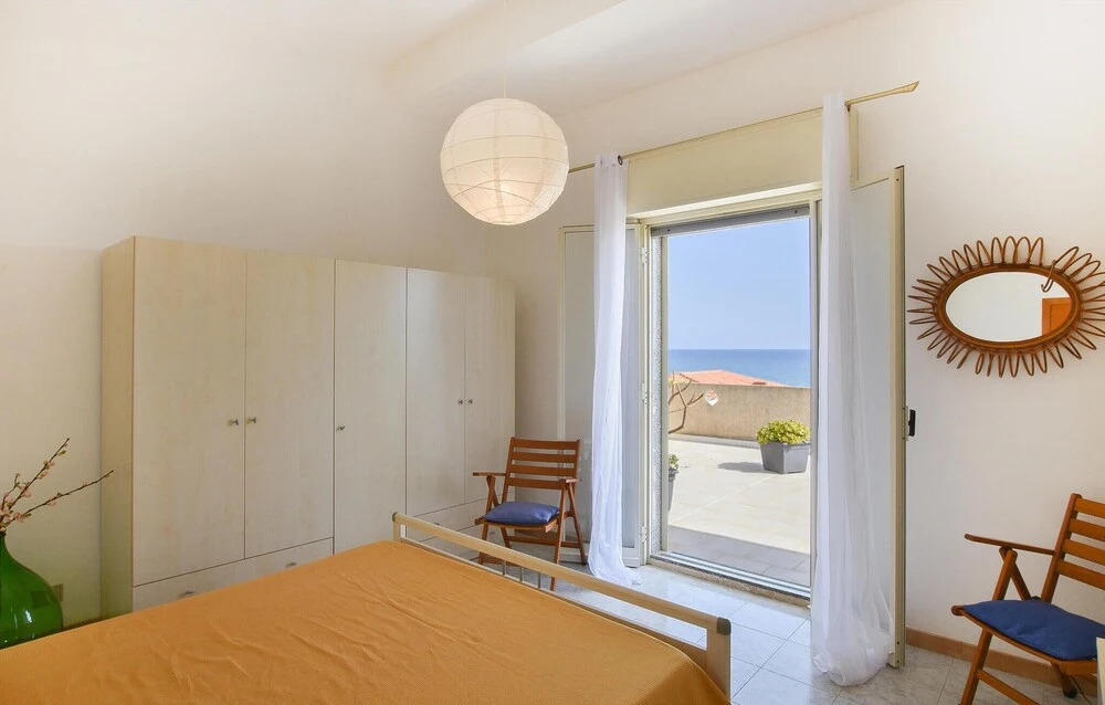 Beautiful Apartment in Donnalucata With 2 Bedrooms and Wifi