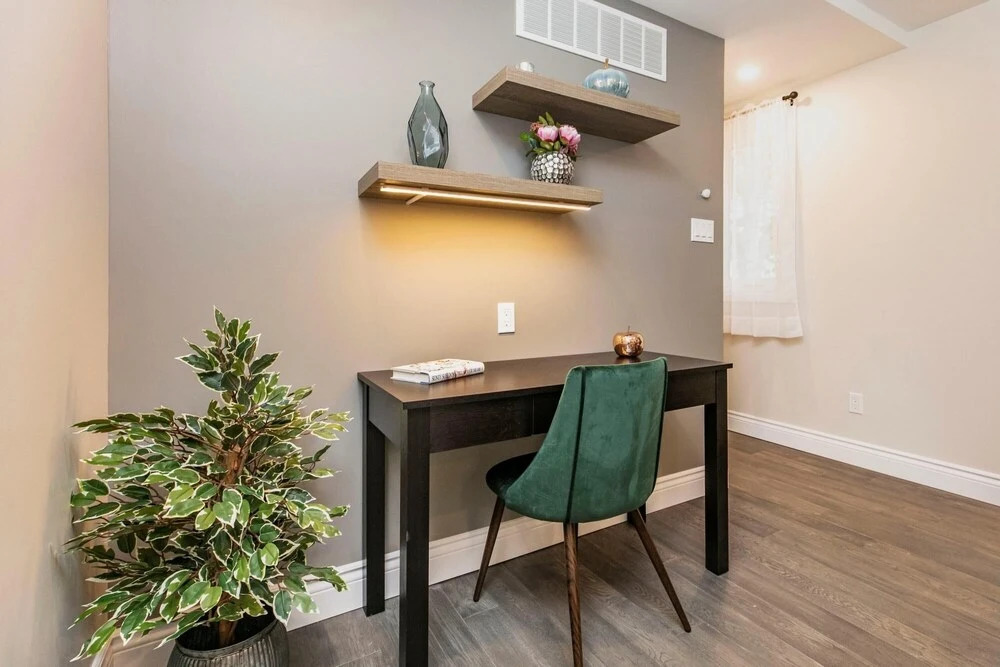 2BR Units With King Bed - Mins to Byward Market