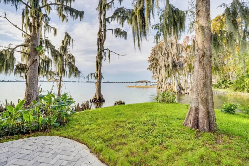 Hot Tub & Fire Pit: Lakefront Home on Lake Eloise