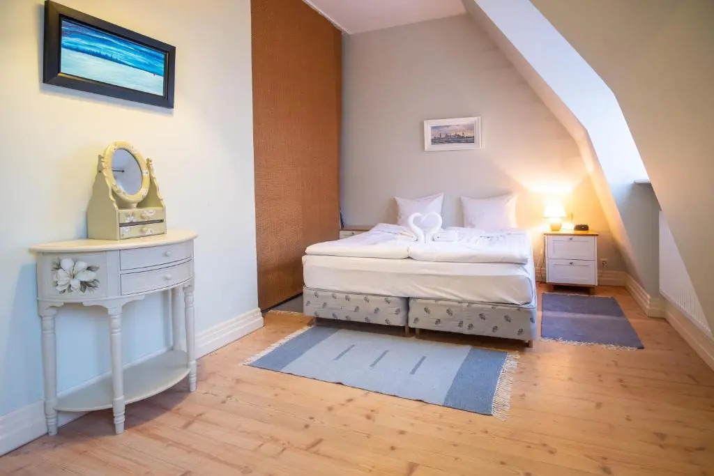 Dream Stay - Superior 2 Bathroom Family Apartment in Old Town