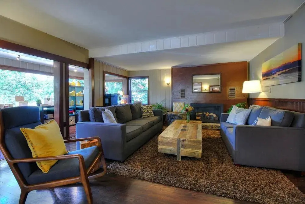 Earthbox Inn & Spa