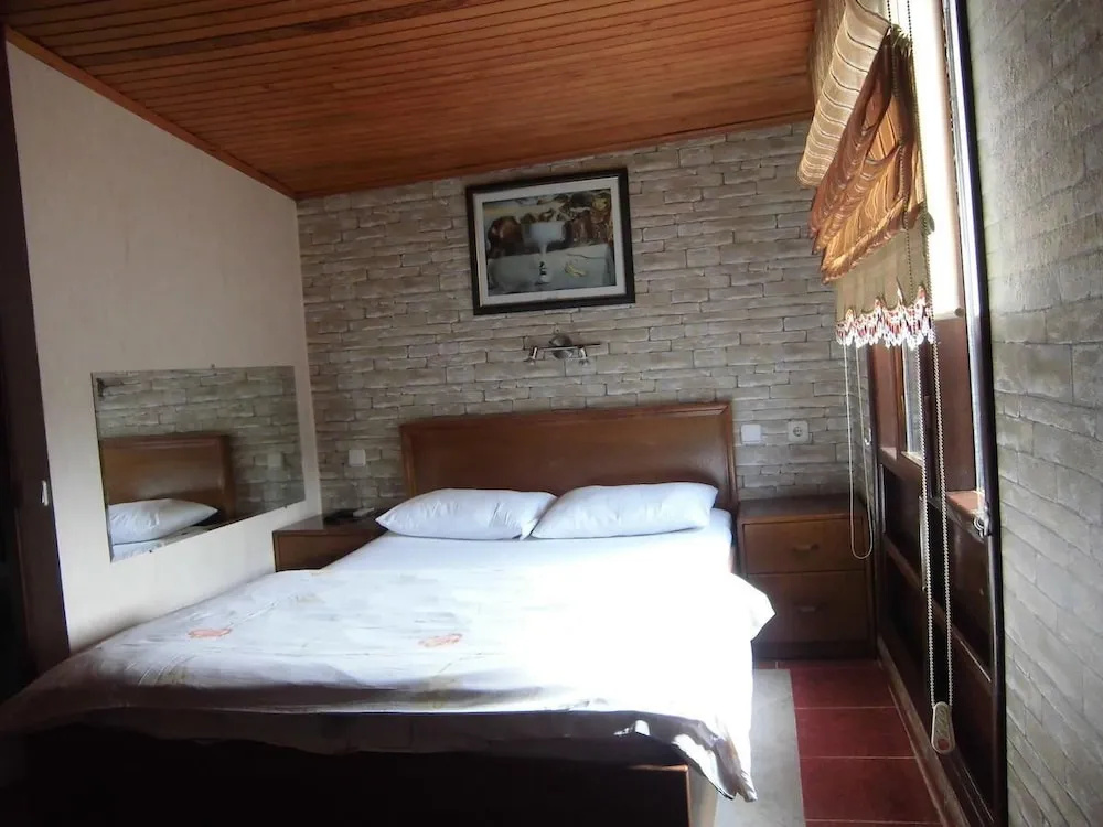 Sultan Pension
