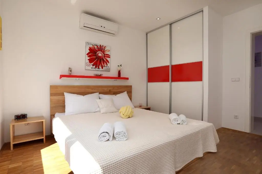 Apts Vidosava - 100m from the sea