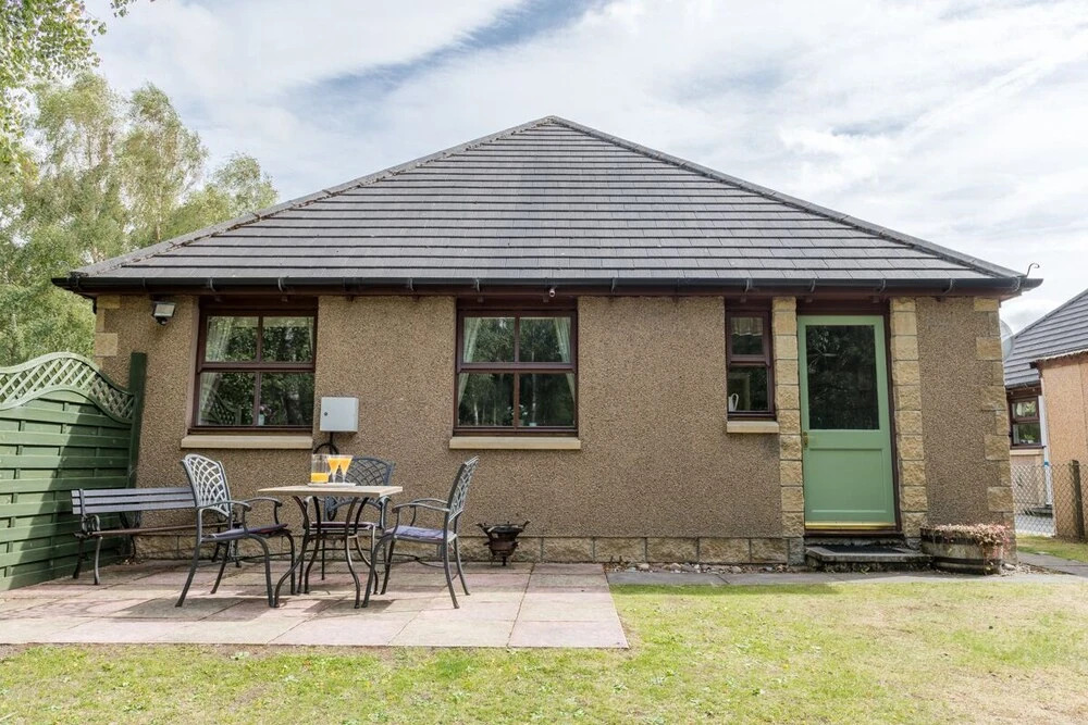 Falcon Lodge