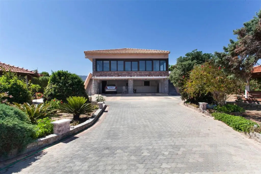 Villa Antikleia
