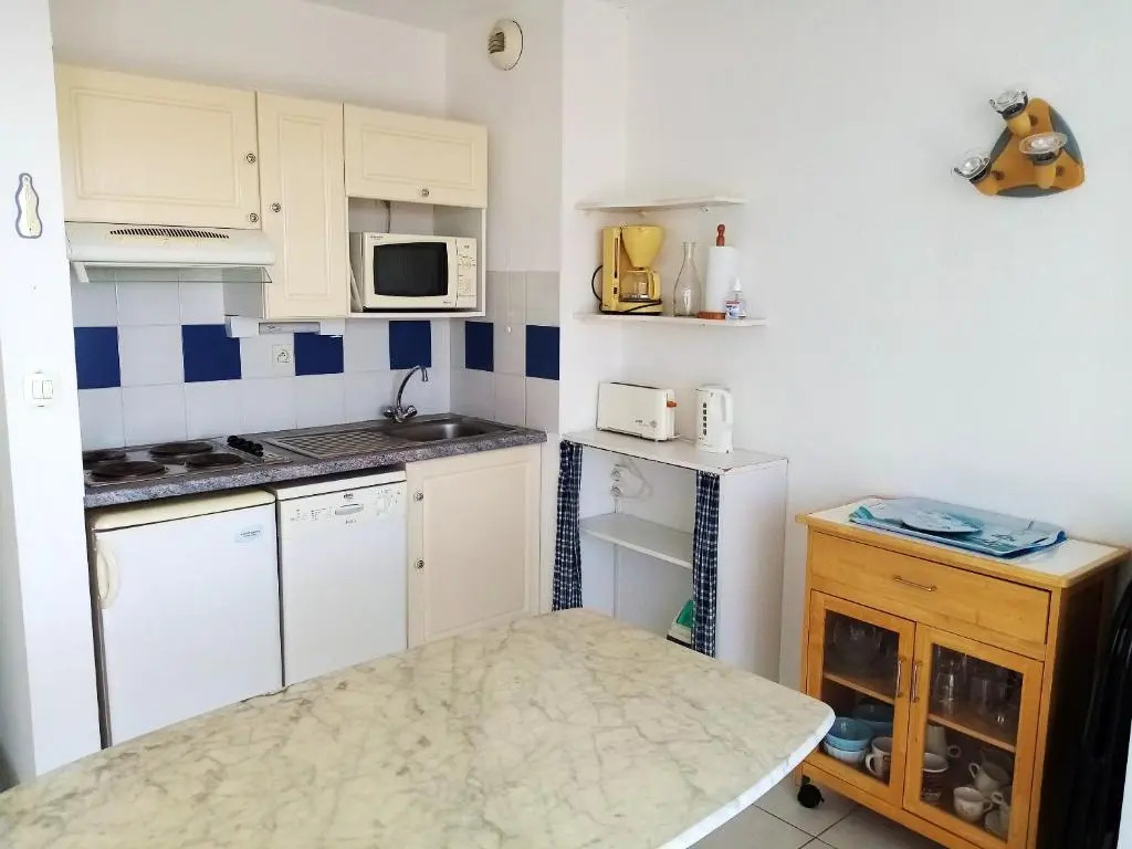 Appartement d'une chambre a Fouras a 50 m de la plage avec vue sur la mer piscine partagee et jardin amenage