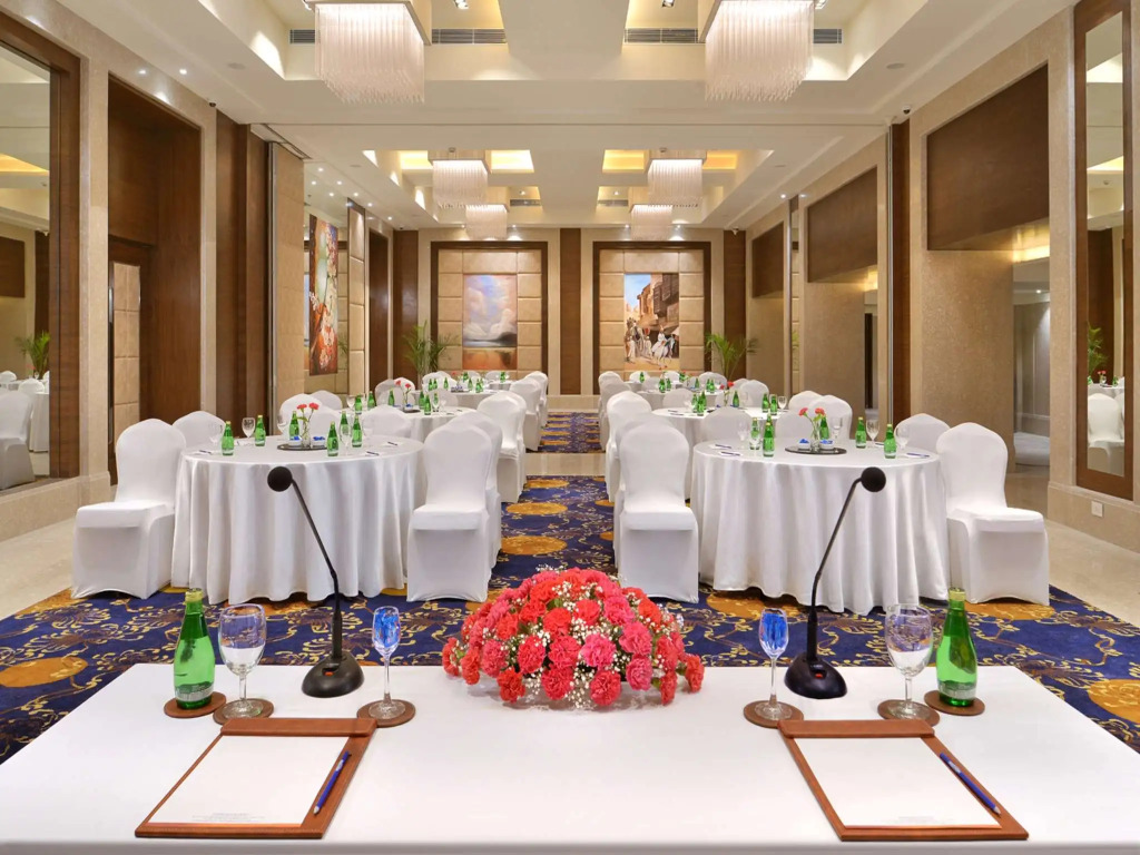 Golden Sarovar Portico