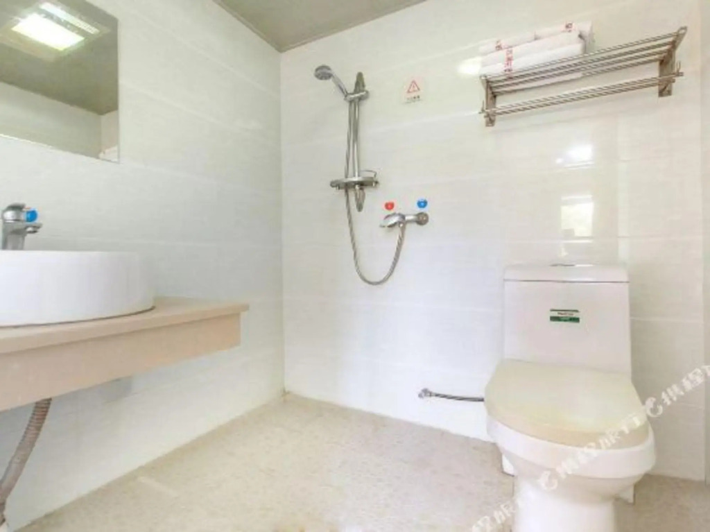 Qingzhu Hotel · Ao7 Boutique (Wuhan Wuhuan Avenue Subway Station)