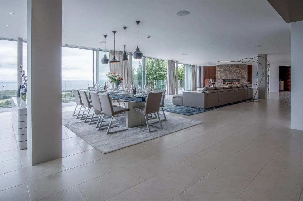 Bryn House - Luxurious 5 Bedroom Holiday Home - Penmaen