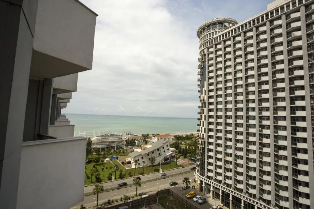 Apartment on Sherif Khimshiashvili Street 15b