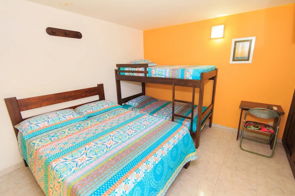 Hostal Parque Real