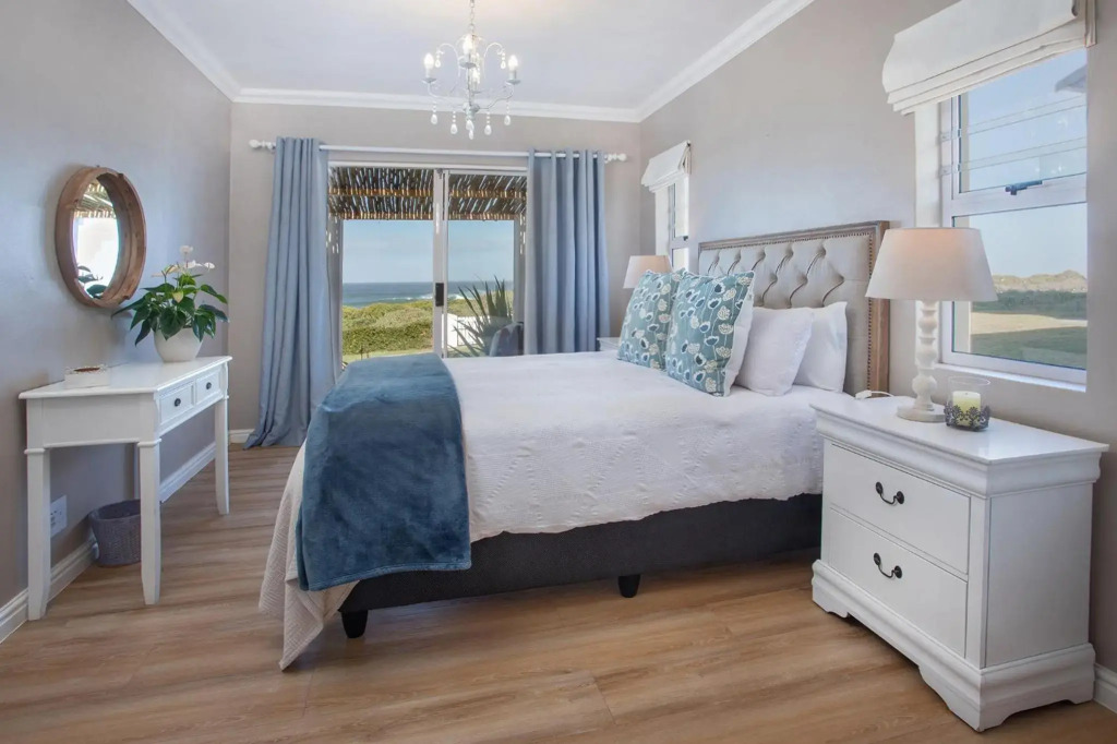 Shore's Edge cottage