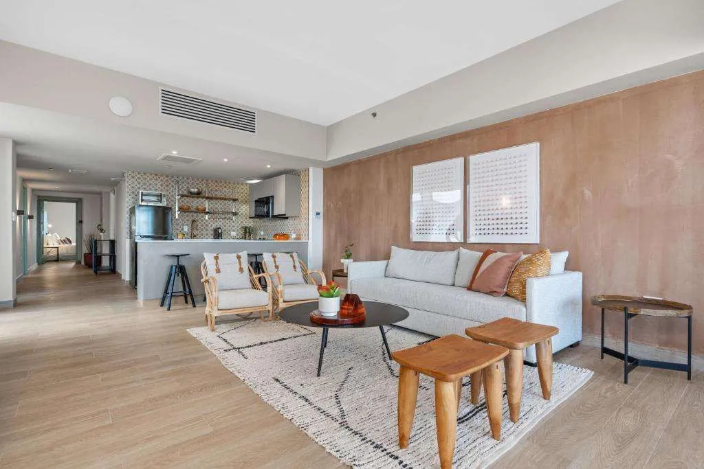 HiBird- Apartment and Suites Hotel