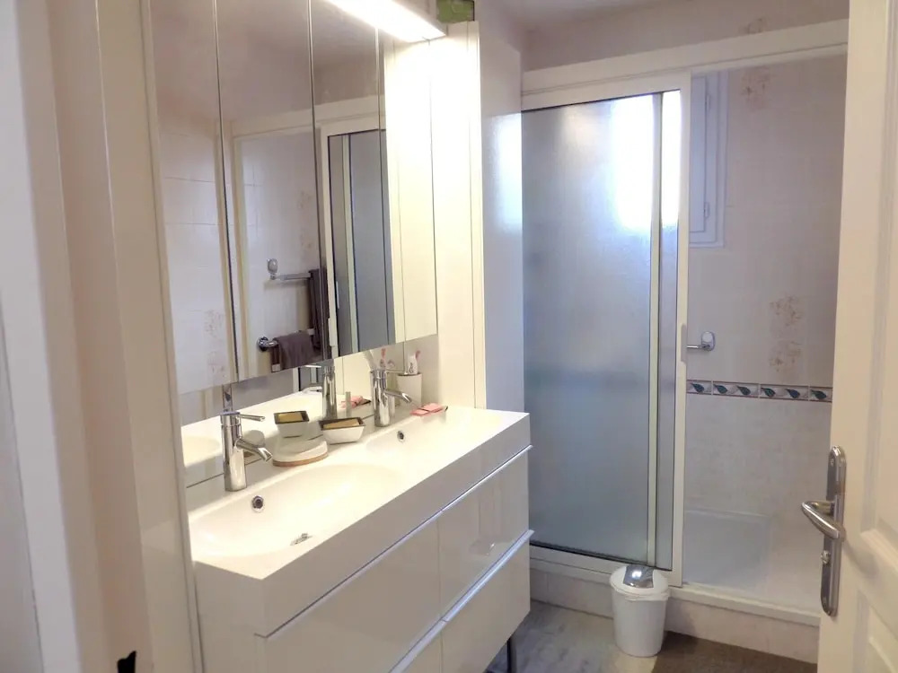 House With 2 Bedrooms in La Londe-les-maures, With Enclosed Garden and