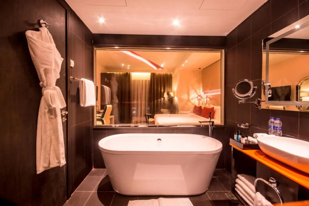 Carnelian Muscat - Airport Hotel