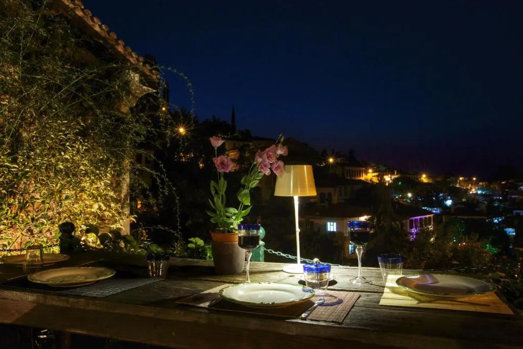 Terrace Houses Sirince - Fig, Olive and Grapevine