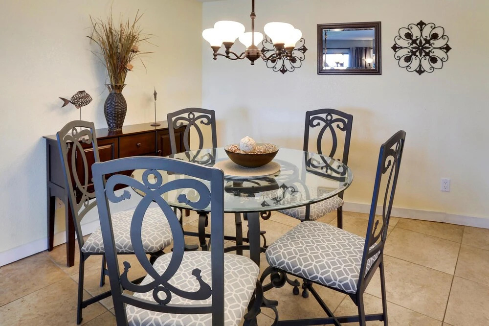 Land's End 208 Building 1 Bay Views / Updated 2 Bdrm Condo!