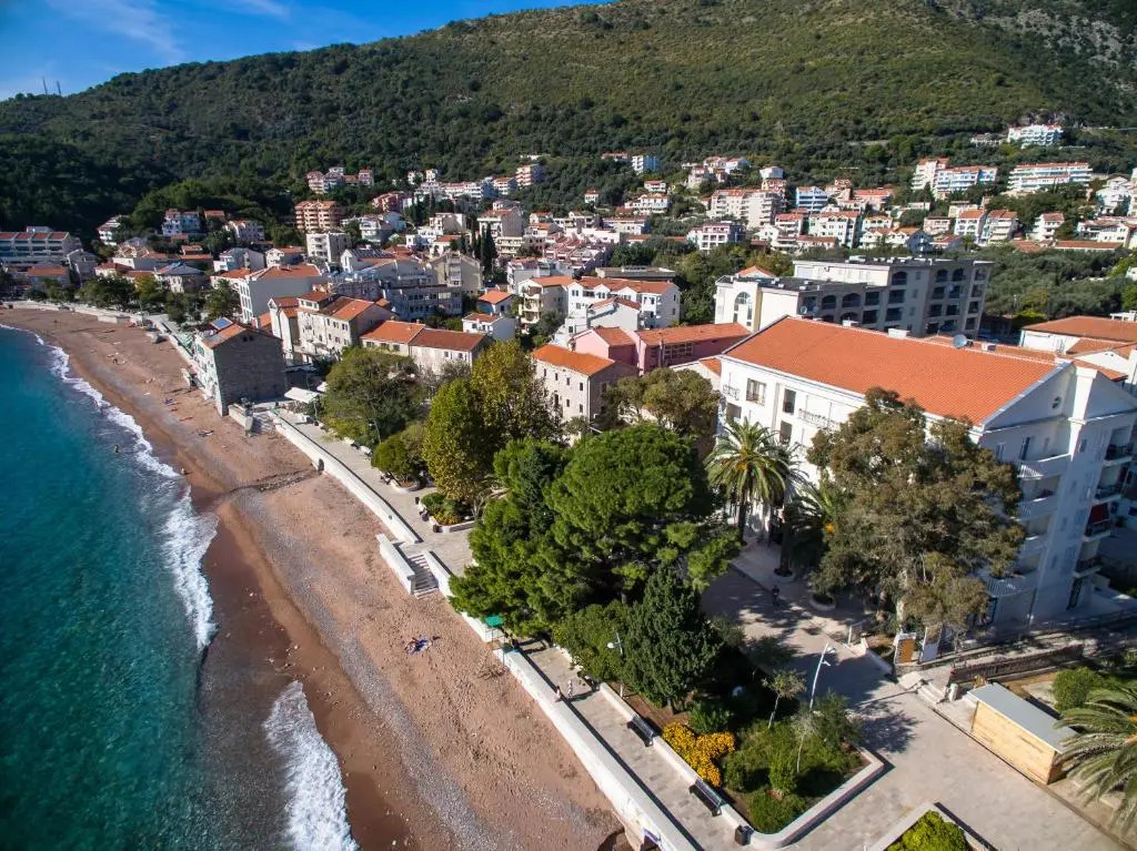 De Lux Apartments