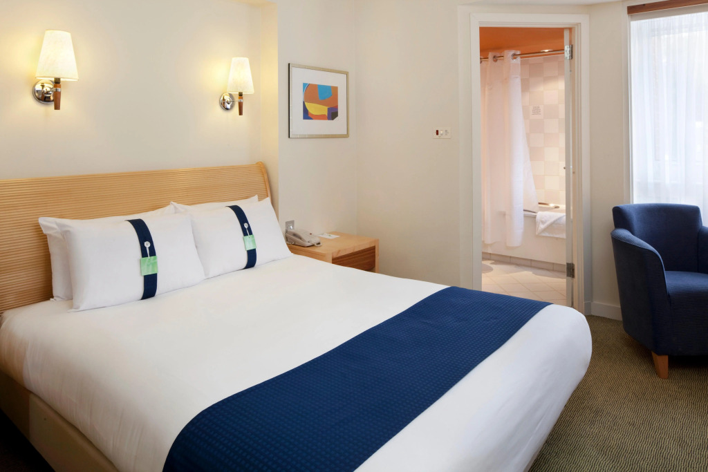 Holiday Inn Basingstoke by IHG