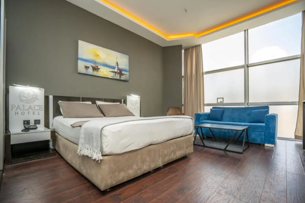 216 Palace Suites